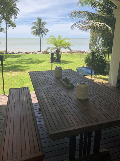 Cairns Beach House Our Oasis - Accommodation VIC 39