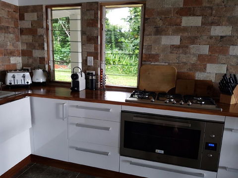 Cairns Beach House Our Oasis - Accommodation VIC 17
