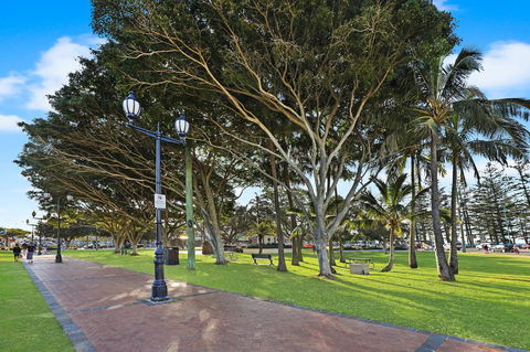 Pacific Regis Beachfront Holiday Apartments - Accommodation VIC 18