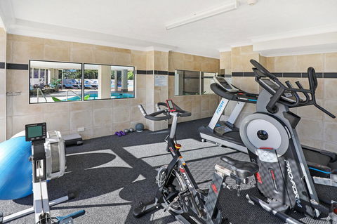 Pacific Regis Beachfront Holiday Apartments - Accommodation VIC 8