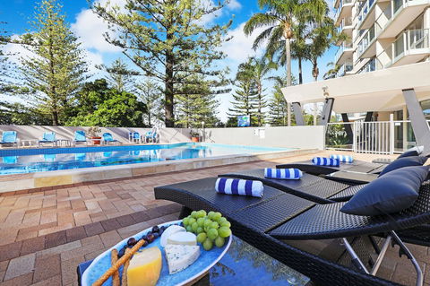Pacific Regis Beachfront Holiday Apartments - Accommodation VIC 1