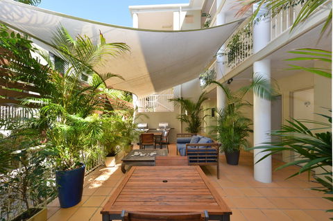 Port Douglas Apartments - Adults Only Oasis - Accommodation VIC 11