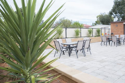 Charleville Motel - Accommodation VIC 22