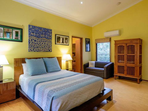 Five Bimba (Tractor House) - Accommodation VIC 6