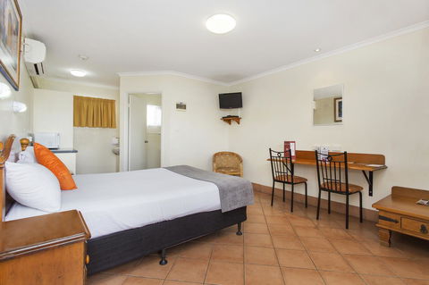 Glenmore Tavern - Accommodation VIC 29