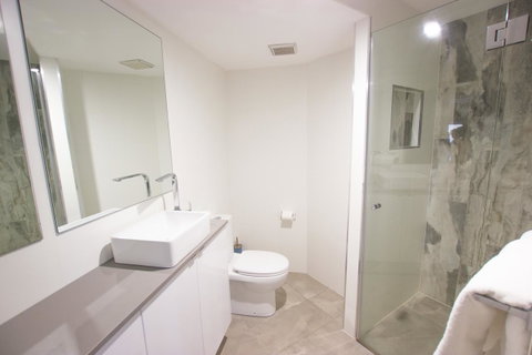 Carrington Court - Accommodation VIC 40