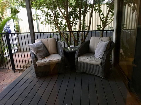 Burleigh Palms Holiday Apartments - Accommodation VIC 7