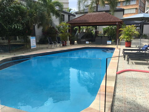 Burleigh Palms Holiday Apartments - Accommodation VIC 2