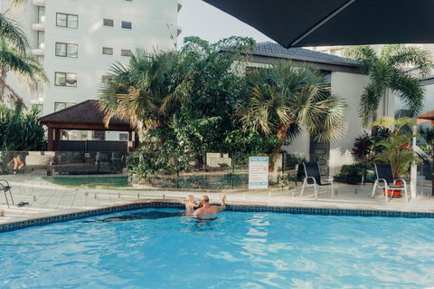 Burleigh Palms Holiday Apartments - Accommodation VIC 34