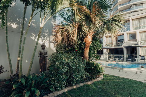 Burleigh Palms Holiday Apartments - Accommodation VIC 37