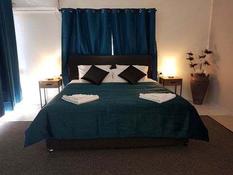 The Q Motel Rockhampton - Accommodation VIC 31