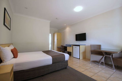 Midlander Motor Inn - Accommodation VIC 21