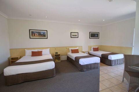 Midlander Motor Inn - Accommodation VIC 20