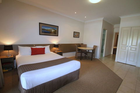 Midlander Motor Inn - Accommodation VIC 17