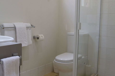 Midlander Motor Inn - Accommodation VIC 7