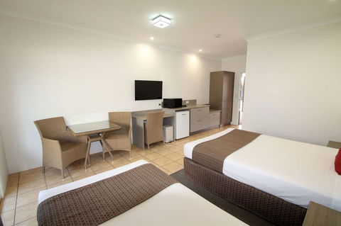Midlander Motor Inn - Accommodation VIC 27