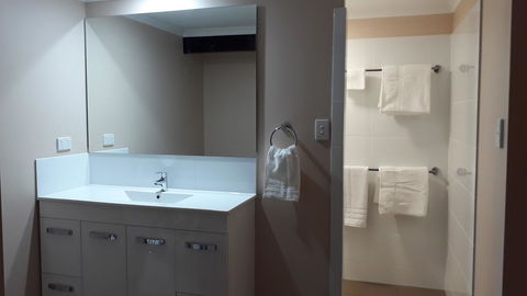 Private Apartment With Scenic Gardens - Accommodation VIC 6