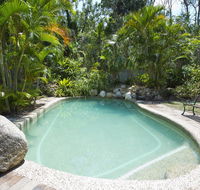 John's Tropical Island Home - Accommodation VIC