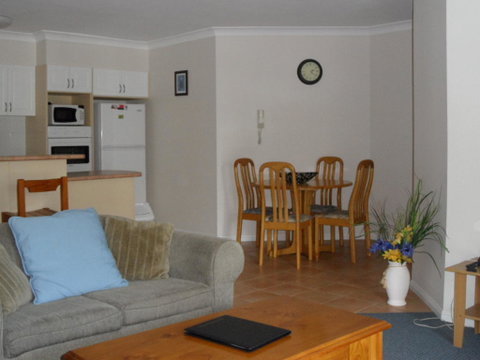Sylvan Beach Resort - Accommodation VIC 33