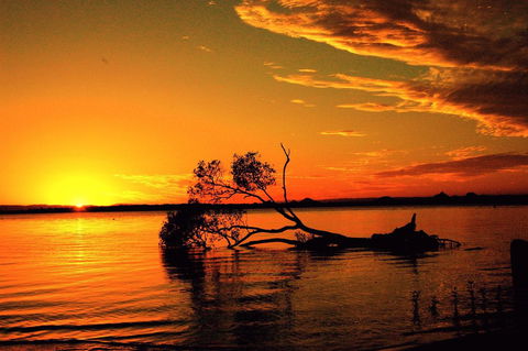 Fishing And Swimming At Your Doorstep - Sylvan Beach Esp, Bellara - Accommodation VIC 2