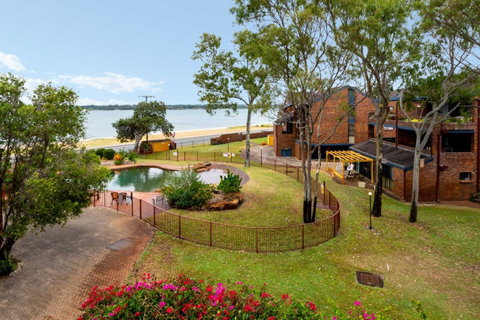 Spacious Family Unit With Incredible Views. - Accommodation VIC 8