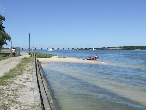 Spacious Family Unit With Incredible Views. - Accommodation VIC 15