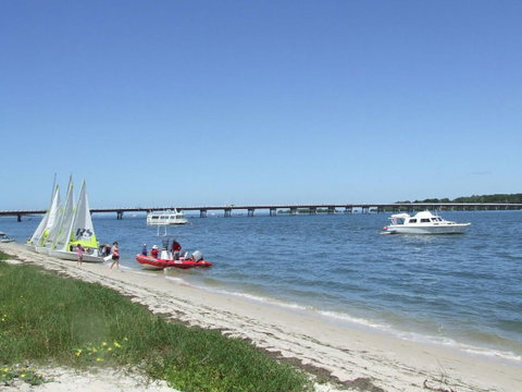 Spacious Family Unit With Incredible Views. - Accommodation VIC 9