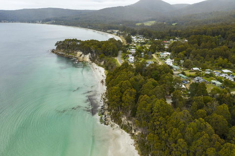 Adventure Bay Holiday Home - Accommodation VIC 8