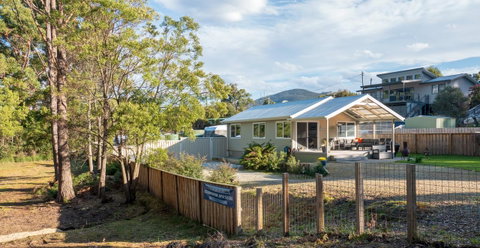 Adventure Bay Holiday Home - Accommodation VIC 1
