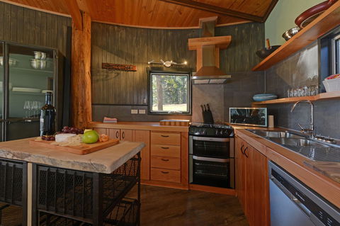 Taylors Bay Cottage - Accommodation VIC 7
