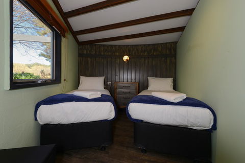 Taylors Bay Cottage - Accommodation VIC 10