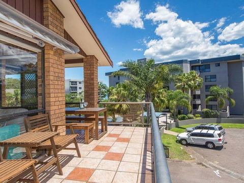 'COLUMBIA VIEWS', 2/9 COLUMBIA CLOSE - AIRCON, WIFI, NETFLIX, VIEWS & BOAT PARKING - Accommodation VIC 1