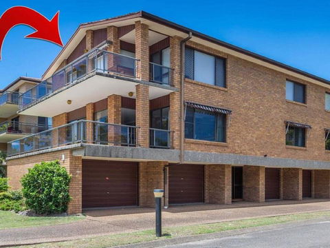 'COLUMBIA VIEWS', 2/9 COLUMBIA CLOSE - AIRCON, WIFI, NETFLIX, VIEWS & BOAT PARKING - Accommodation VIC 0