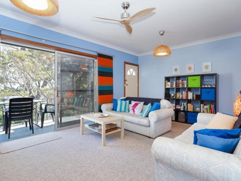 'Rutland', 1/13 Cromarty Road - Pet Friendly, Boat Parking, Water Views, Air Con - Accommodation VIC 0