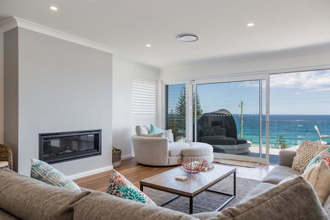 'Salt & Light' Mollymook - Accommodation VIC 3