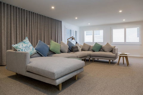 'Salt & Light' Mollymook - Accommodation VIC 2