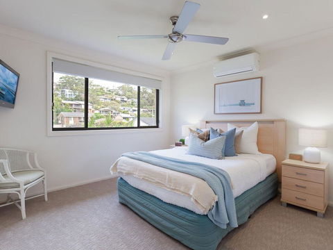 'Sandy Point Haven', 21a Sandy Point Rd - Stylish Haven With WIFI, Air Conditioning & Water Views - Accommodation VIC 0