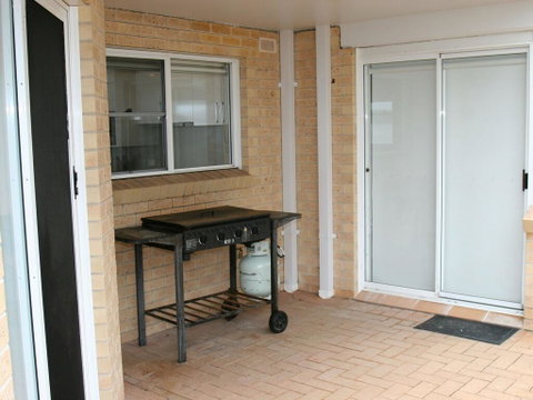 1 'The Clippers' 131 Soldiers Point Road - Fabulous Waterfront Unit - Accommodation VIC 2