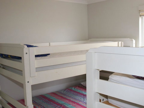 1 'The Clippers' 131 Soldiers Point Road - Fabulous Waterfront Unit - Accommodation VIC 1