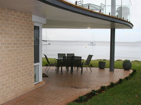 1 'The Clippers' 131 Soldiers Point Road - Fabulous Waterfront Unit - Accommodation VIC 0