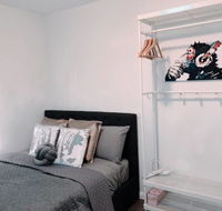 1 Private Double Room In Carramar 1-minute to Station - SHAREHOUSE - Accommodation VIC
