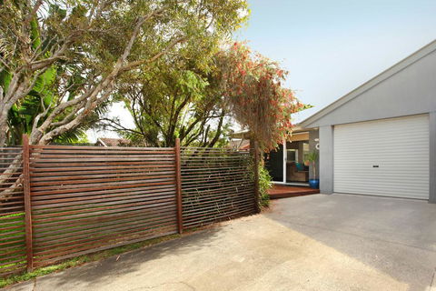 1/882 David Low Way Marcoola - 500 Bond, Linen Included, Pet Friendly - Accommodation VIC 0