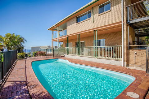 100 Cooloola Drive - Accommodation VIC 1