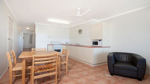 10T Beachfront Apartments - Accommodation VIC 3