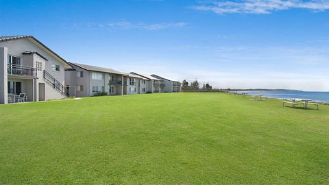 10T Beachfront Apartments - Accommodation VIC 1