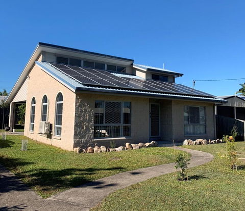 11 Anchovy Street - Tin Can Bay Summer Haven Coastal Retreat - Accommodation VIC 2