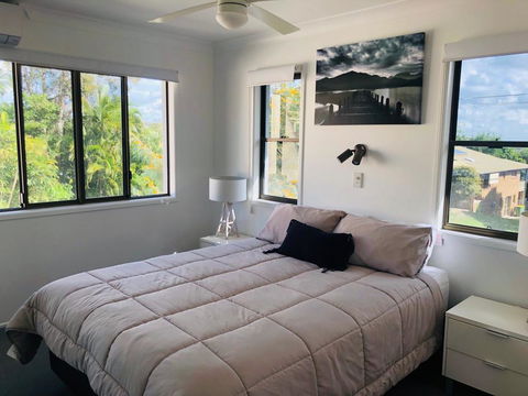12 Cooloola Drive - Family Home, Close To Beach, Pet Friendly - Accommodation VIC 1