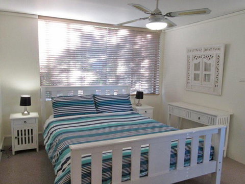 13 'Harbourside', 3-7 Soldiers Point Road - Fantastic Waterfront Unit - Accommodation VIC 1