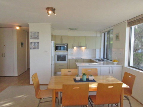 13 'Harbourside', 3-7 Soldiers Point Road - Fantastic Waterfront Unit - Accommodation VIC 2