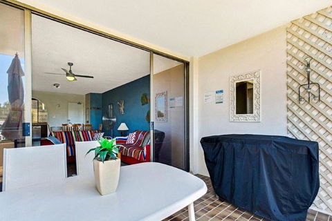 14 'THE DUNES', 38 MARINE DR - LARGE UNIT WITH POOL, TENNIS COURT AND DIRECTLY ACROSS FROM FINGAL - Accommodation VIC 1